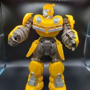 Transformers 2017 DJ Bumblebee Movie Toy Singing Dancing Collectible